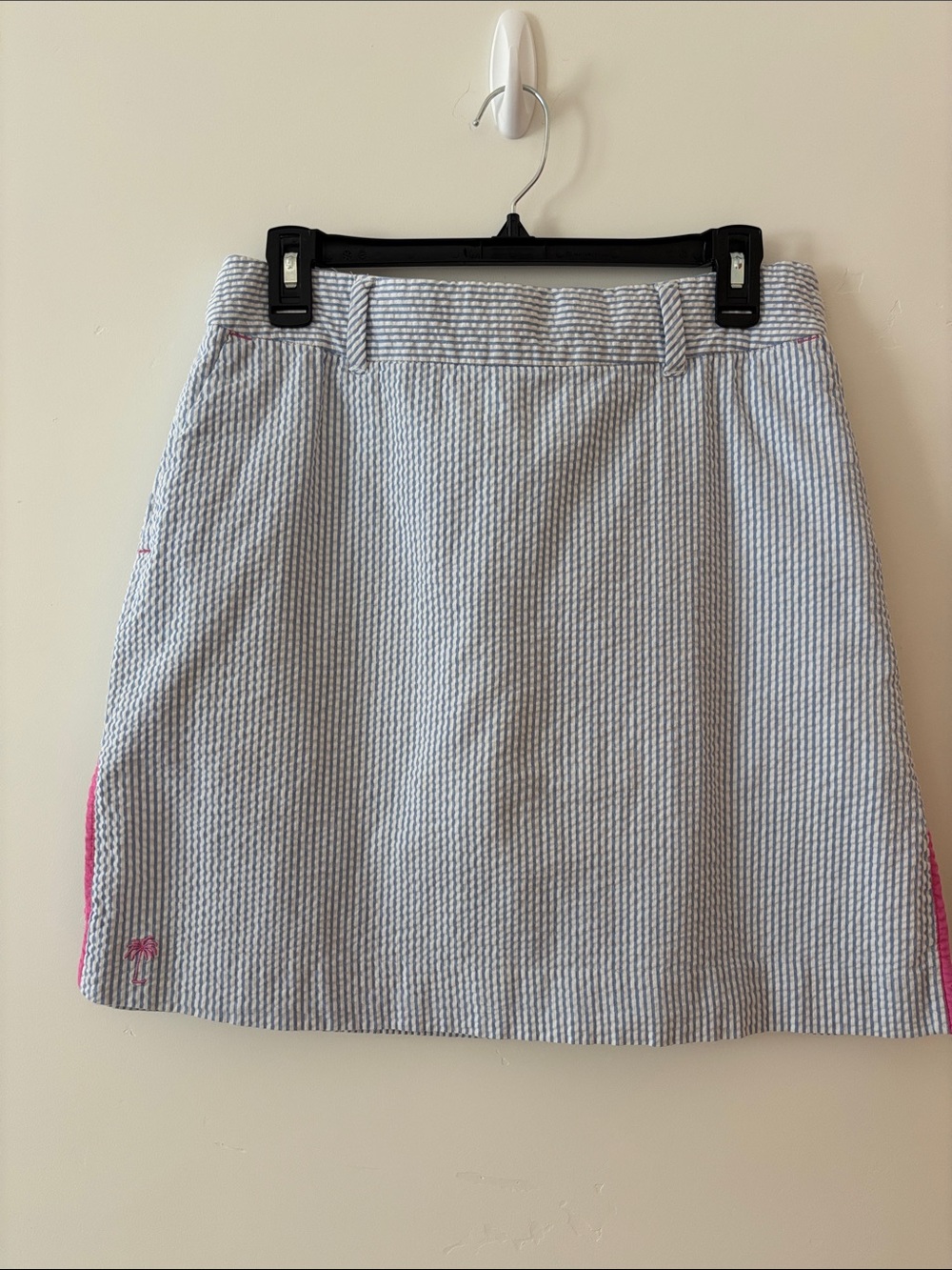 Adorable Lily Pulitzer Seersucker A-Line Skirt w/Pink Accent, SZ 4, runs large.